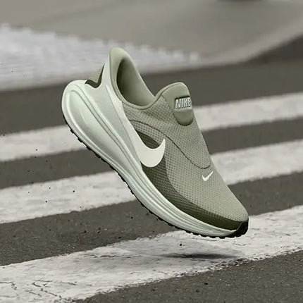 Nike Revolution 8 EasyOn sko