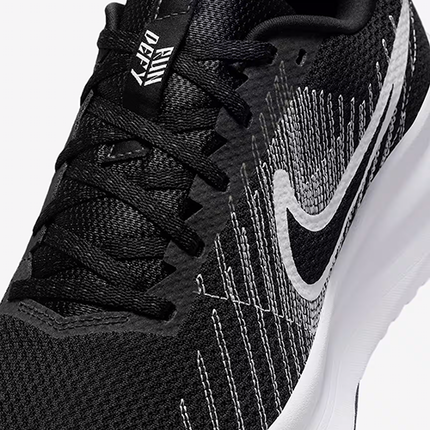 Nike Run Defy Road-Running sko