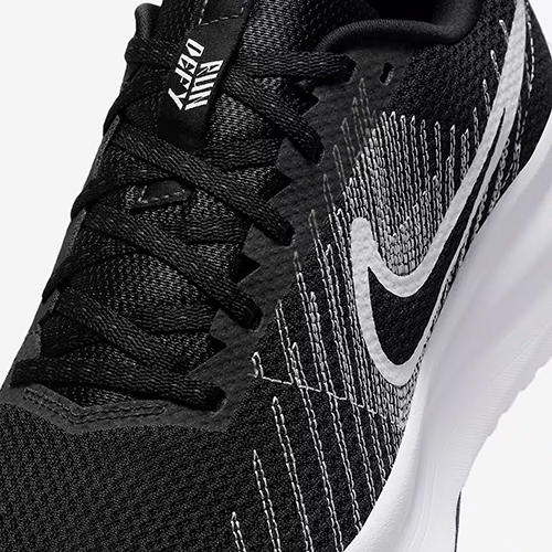 Nike Run Defy Road-Running sko